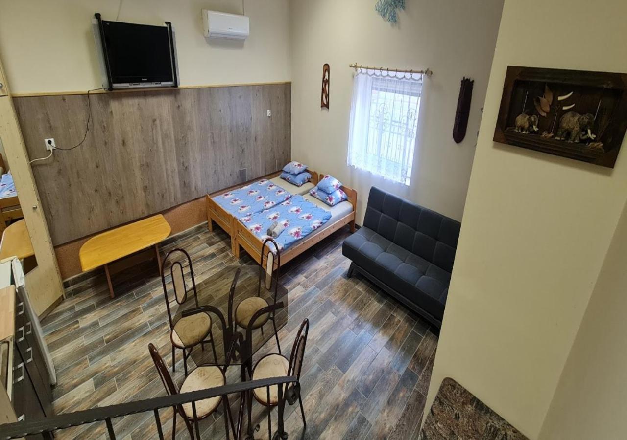 Oazis Apartman Harkany Exterior photo
