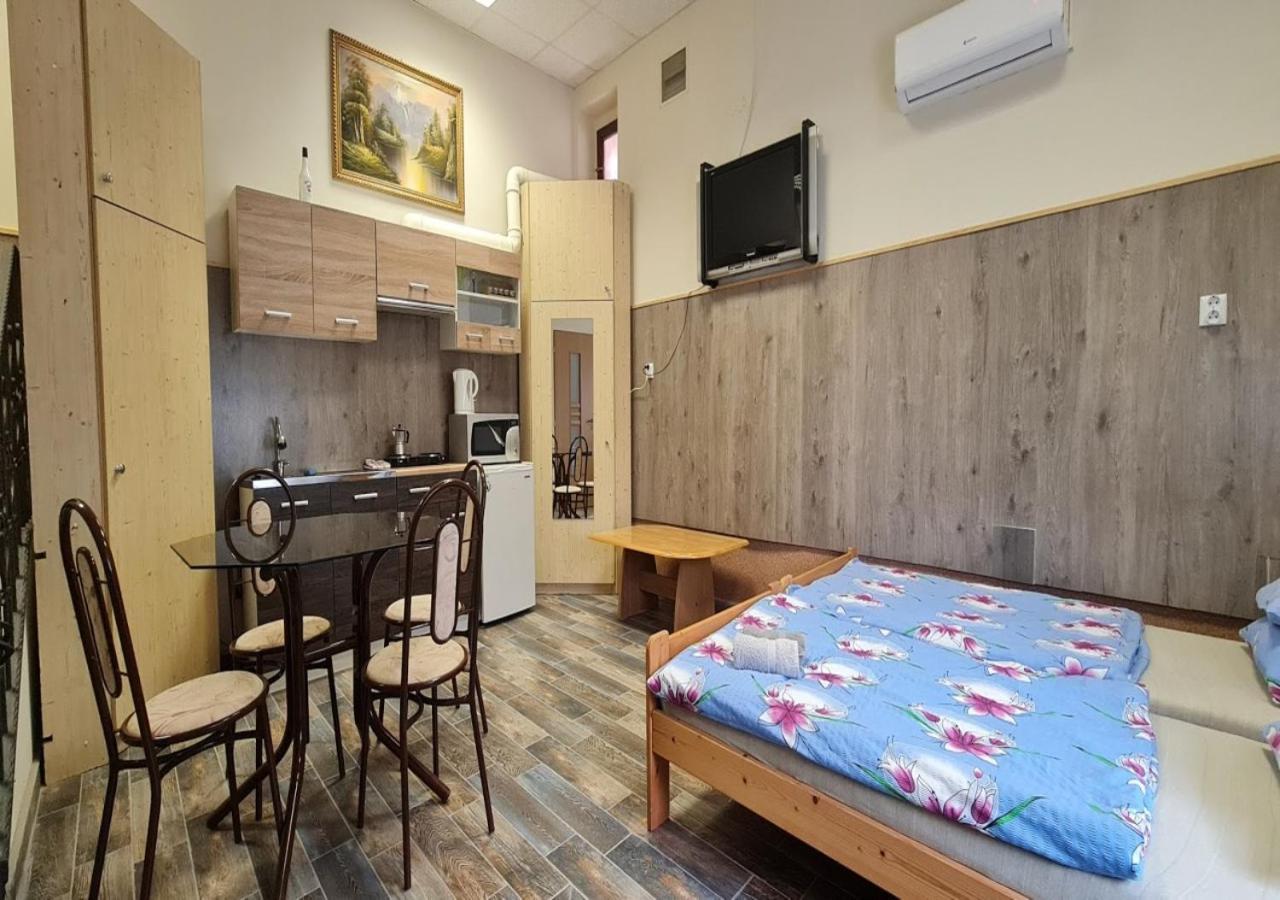 Oazis Apartman Harkany Exterior photo