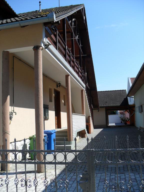Oazis Apartman Harkany Exterior photo