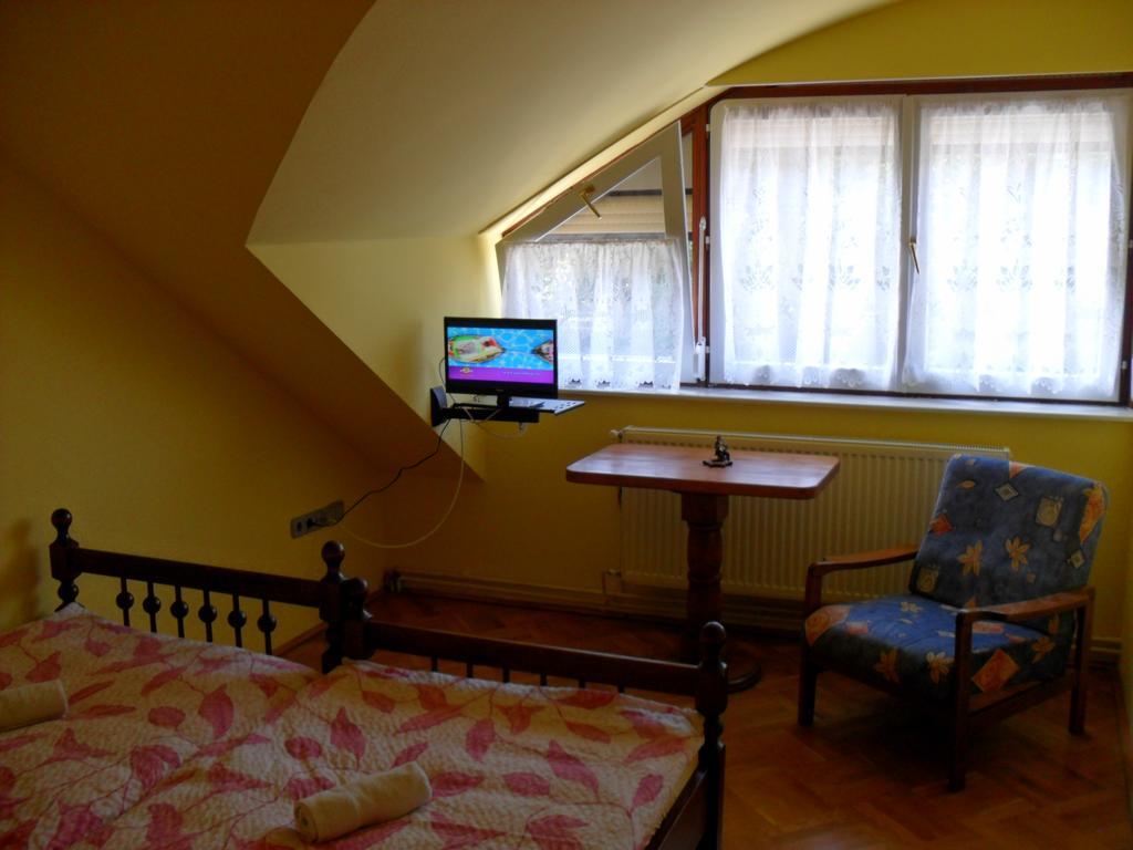 Oazis Apartman Harkany Exterior photo